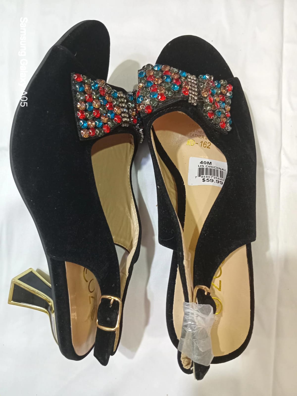Low heel sandals