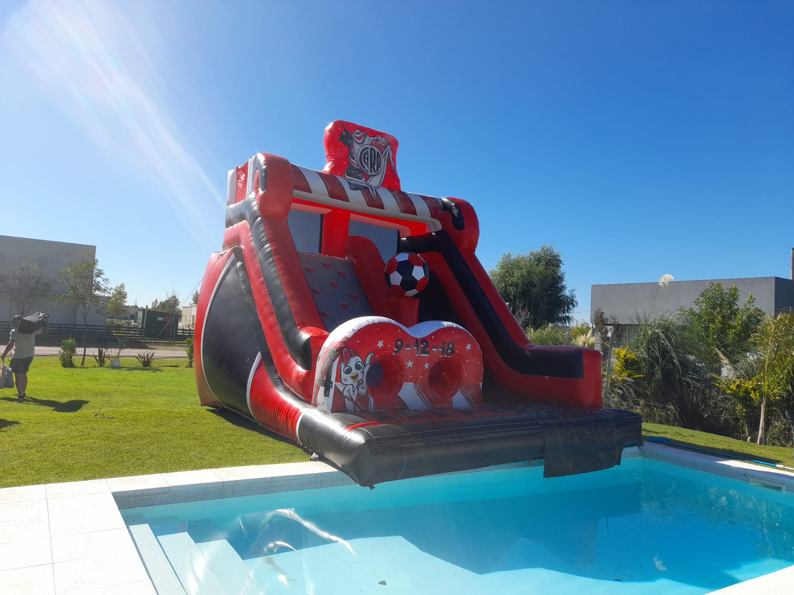 Inflable Tobogán Borde Pileta