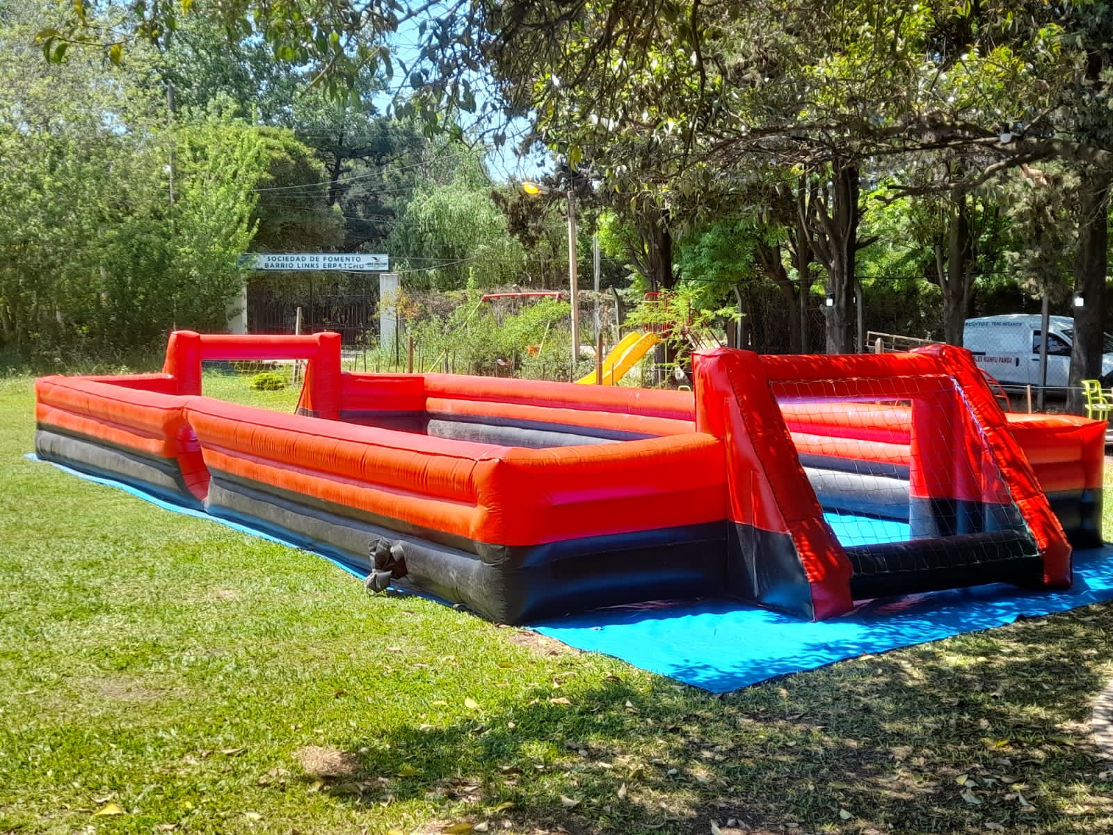 Cancha jabonosa ( 2)  ( No incluye pelota ni productos)