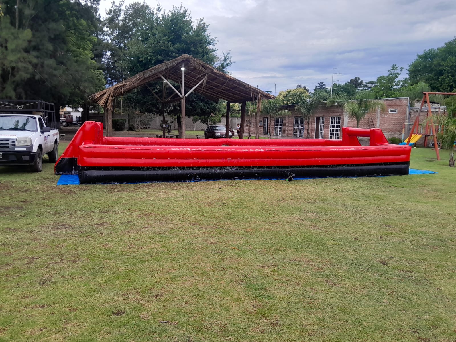 Cancha jabonosa ( 2)  ( No incluye pelota ni productos)
