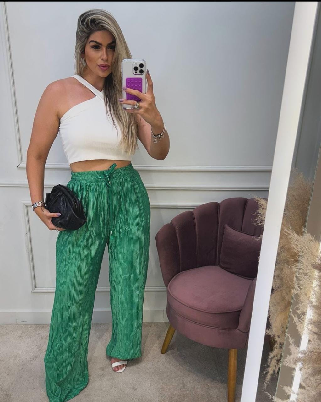 Calça Pantalona Plissada Acetinada