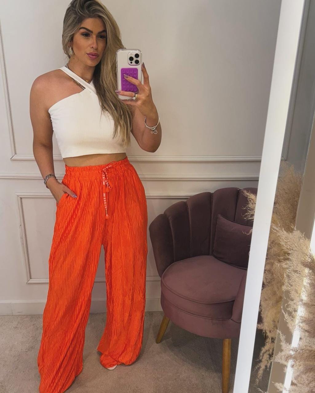 Calça Pantalona Plissada Acetinada