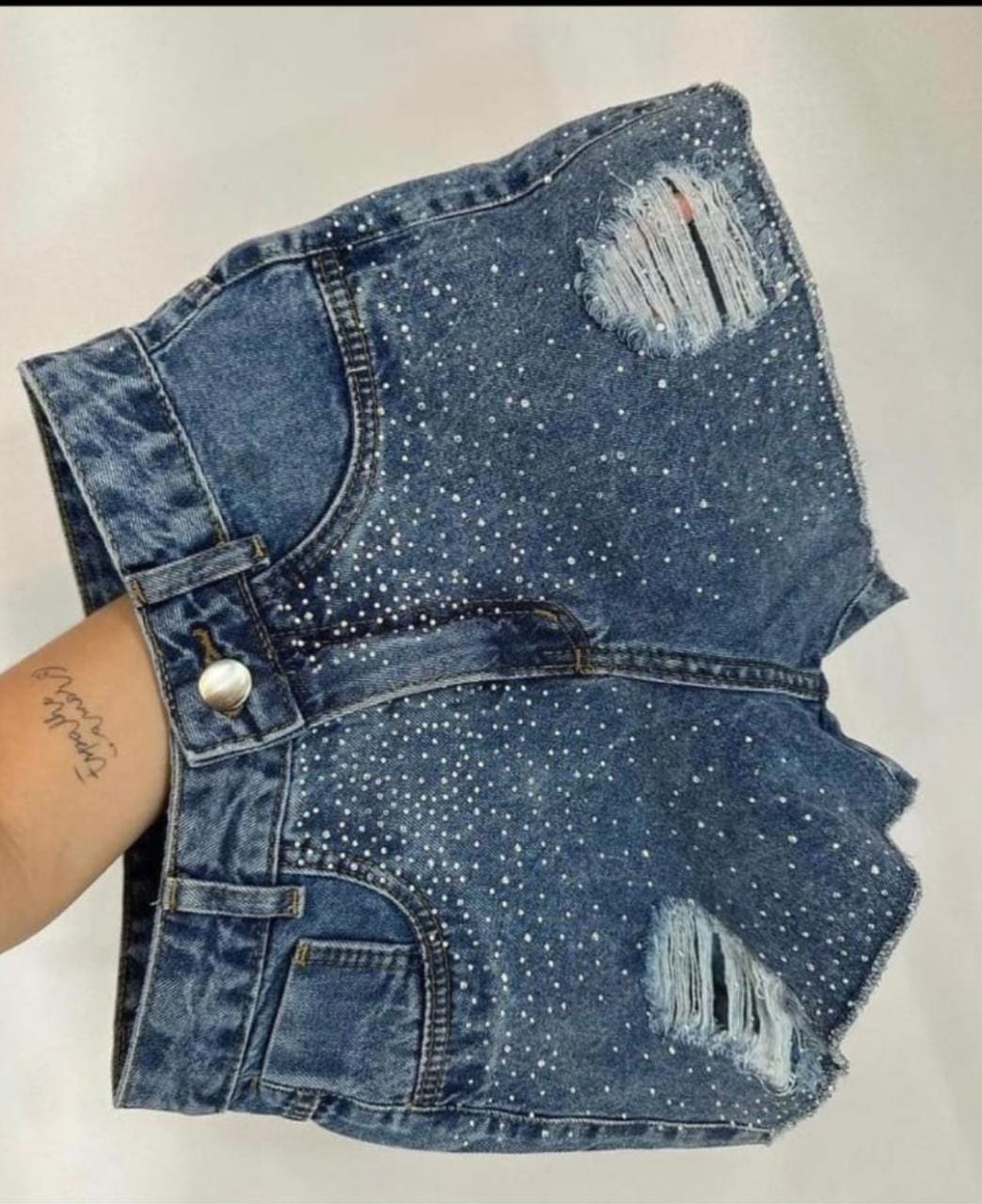 Short Jeans com Strass