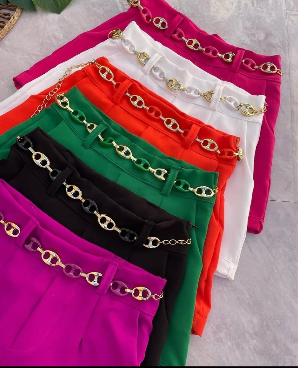 Short Alfaiataria Elos Dourados